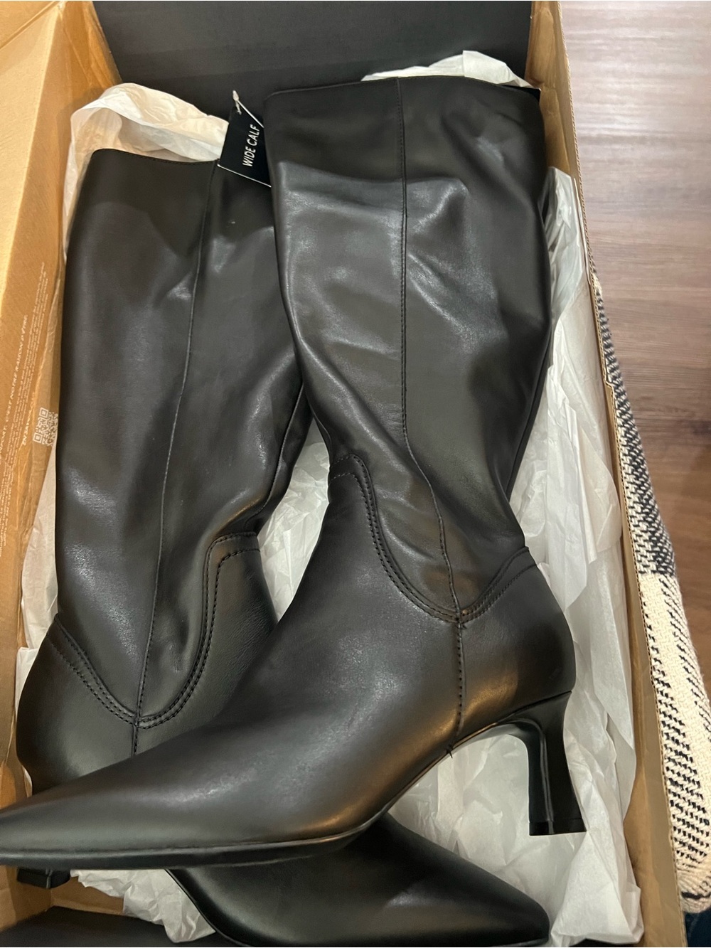 Naturalizer Black Leather Mid-Calf Pointed Toe Boots